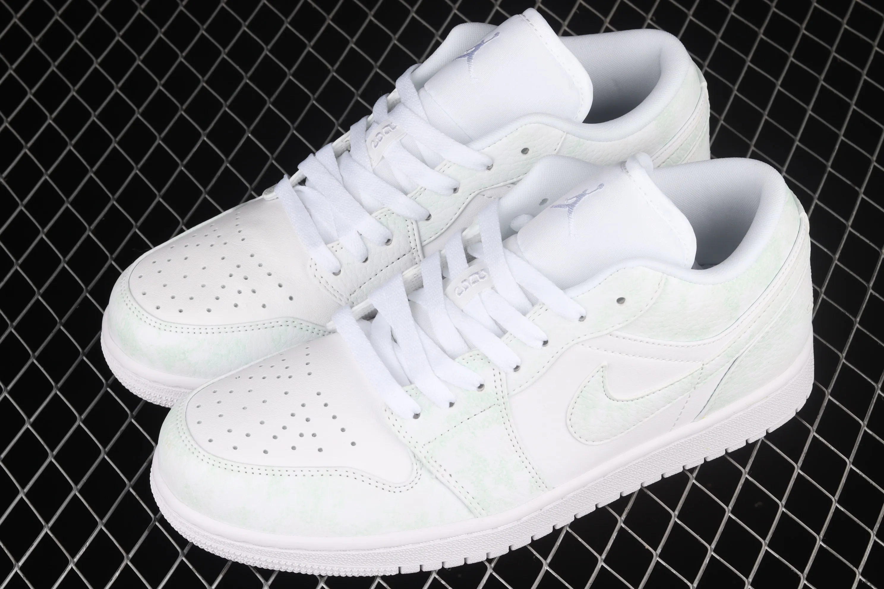All categories Air Jordan Jordan series basketball shoes Air Jordan 1 Low Air Jordan 1 Low AJ1 Joe 1 starry sky thermal induction low-top cultural casual sneakers 553558-130